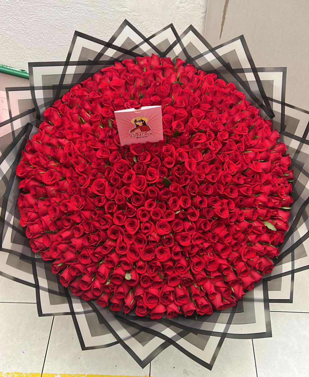 Ramo de 1000 Rosas Premium