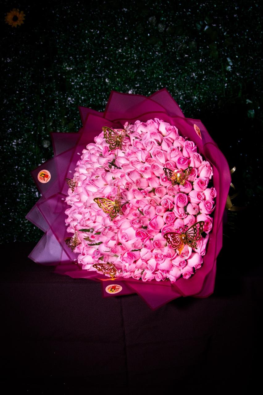 Ramo de 100 rosas